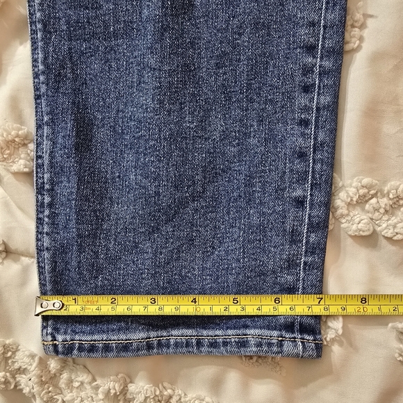 ✨SOLD✨Size 12 American Eagle Classic Blue Mom Jeans - Picture 12 of 16